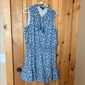 Saks Fifth Avenue size L dress 💙🩵🤍